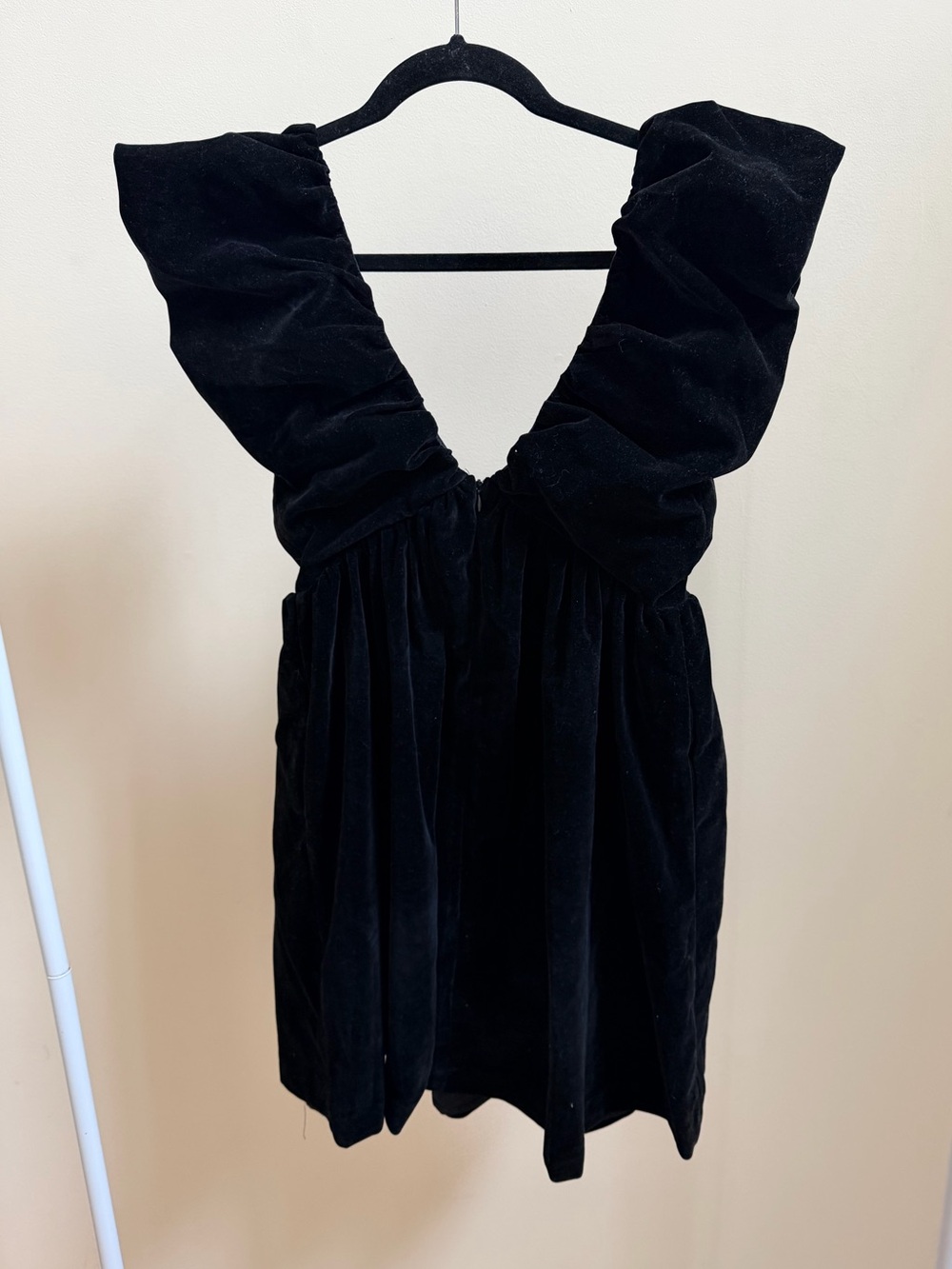 NWT Anthropologie Endless Rose Velvet Bow Mini Dress black v-neck Sz XS - Picture 4 of 7